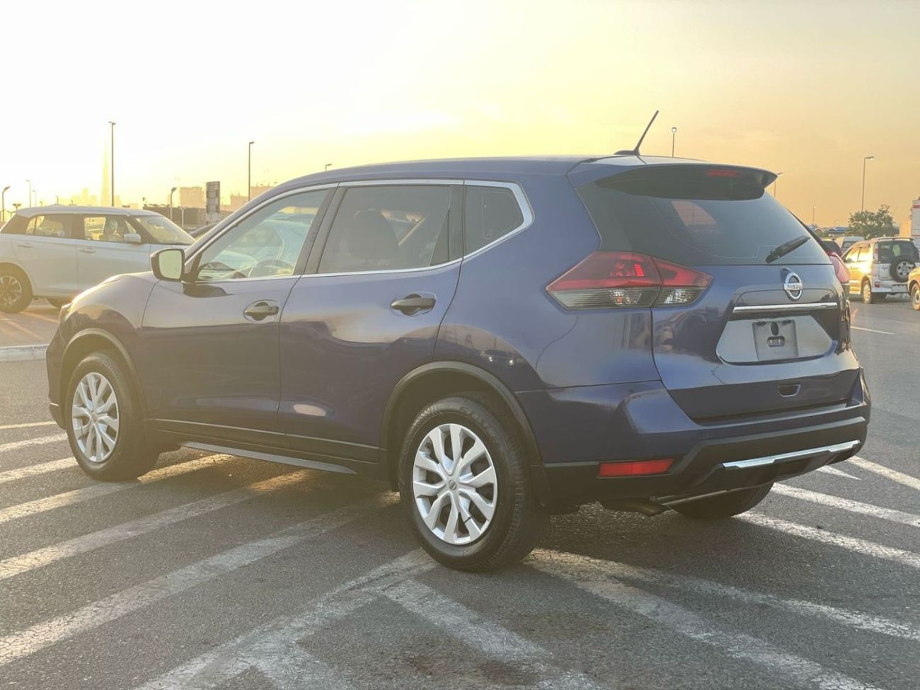 نيسان روج 2019 Nissan Rogue S MidOption 2.5L V4 - Multi Drive Mode - Rear CAM -