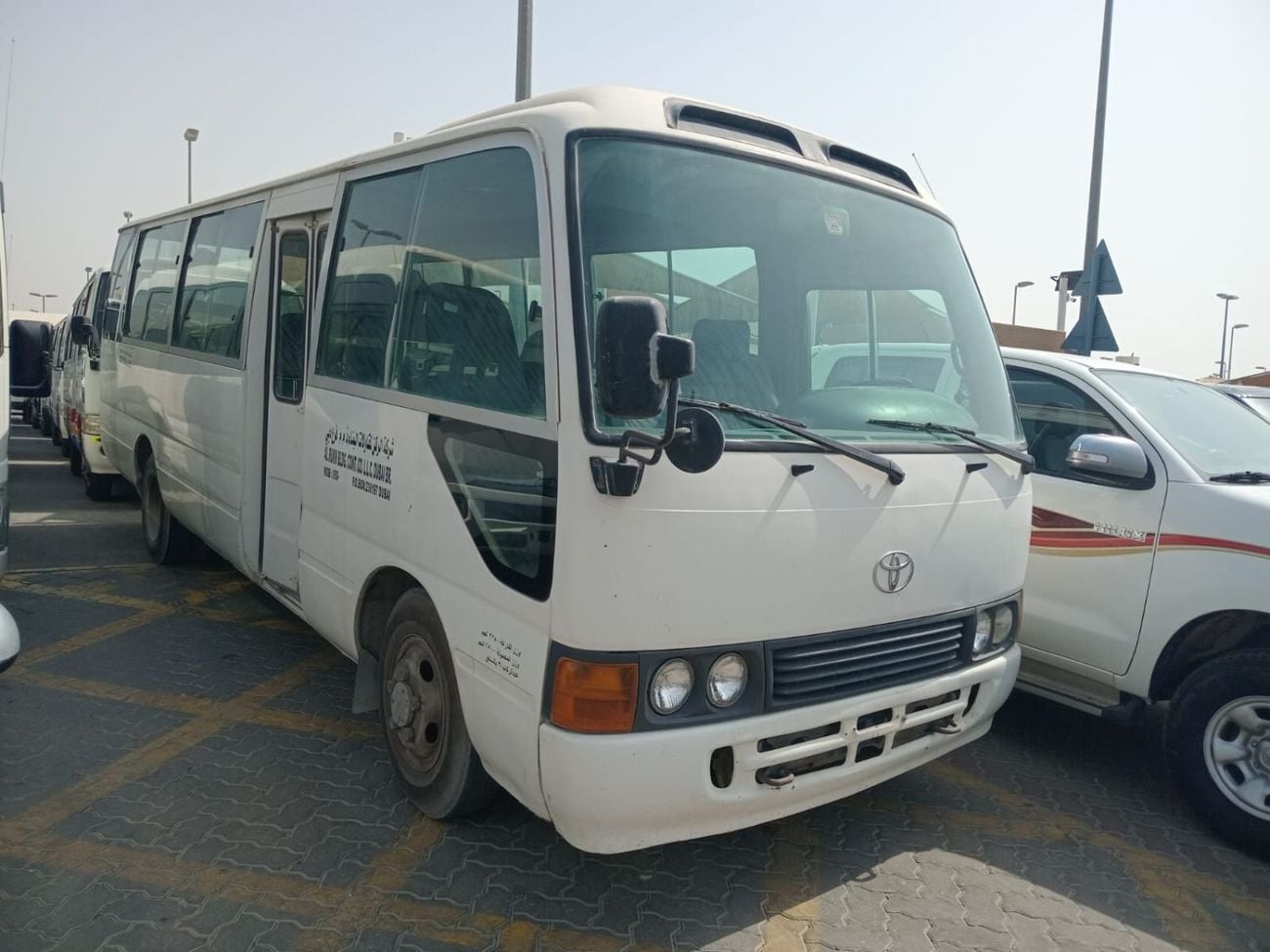 تويوتا كوستر STD 2.7L PETROL 30 SEATER MANUAL TRANSMISSION