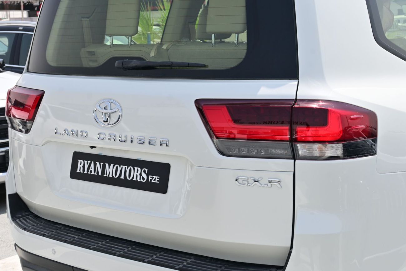 Toyota Land Cruiser GXR 4.0L Toyota Land Cruiser GX-R 4.0L V6 Petrol, 4WD