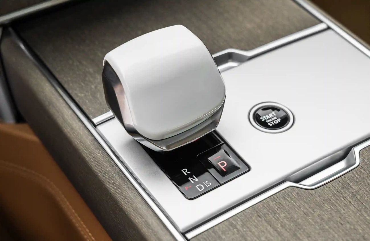 Land Rover Range Rover 4.4L V8 Twin-Turbocharged Engine