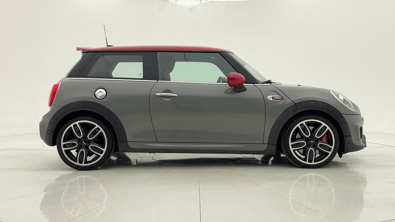 ميني كوبر JOHN COOPER WORKS 2 | بدون دفعة مقدمة | اختبار قيادة مجاني للمنزل