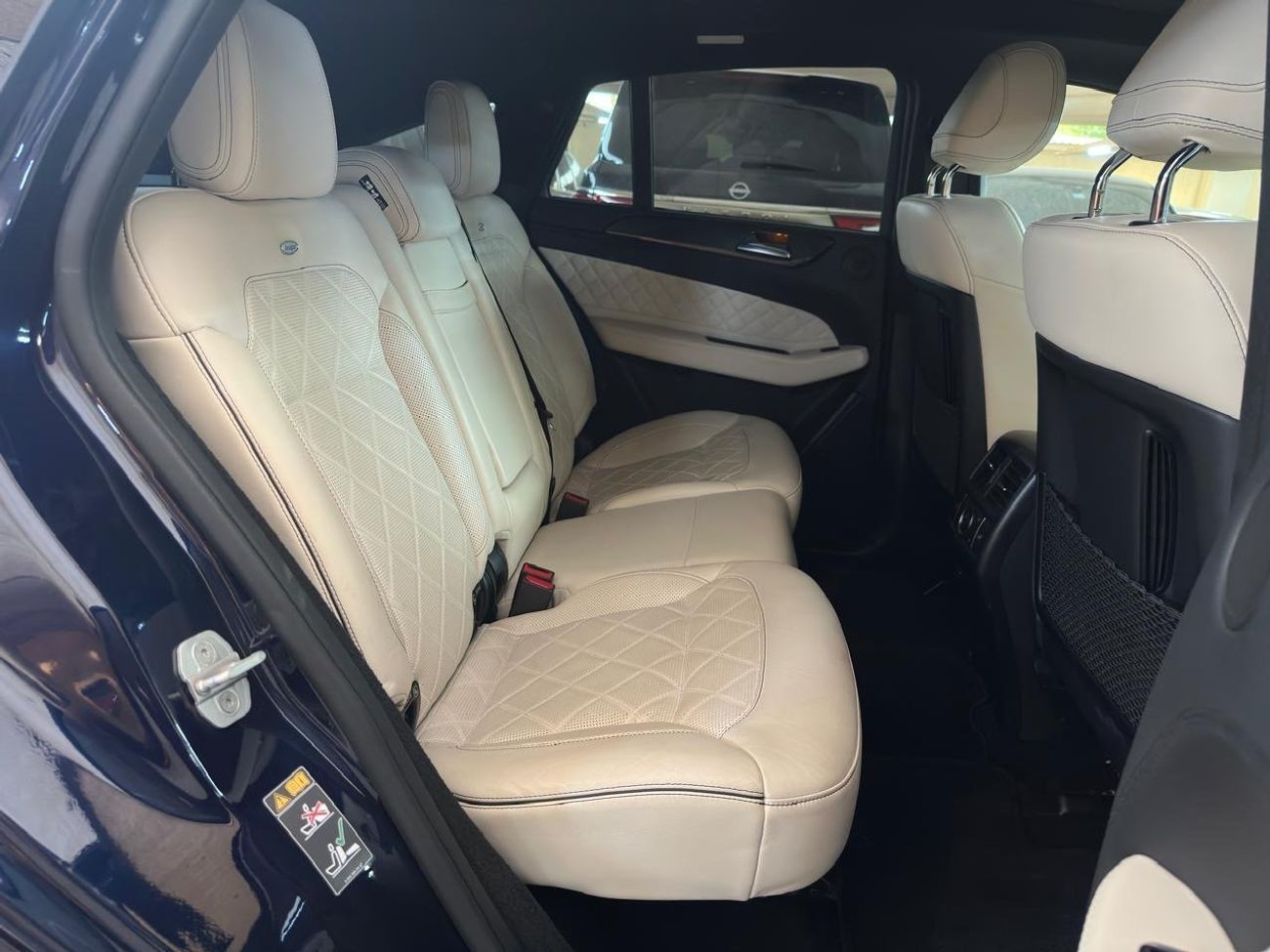 مرسيدس بنز GLE 43 AMG Coupe 3.0L MERCEDES GLE 43 AMG COUPE 2017 | CAVANSITE BLUE PAINT | DESIGNO PACKAGE | CARBON INTERIOR