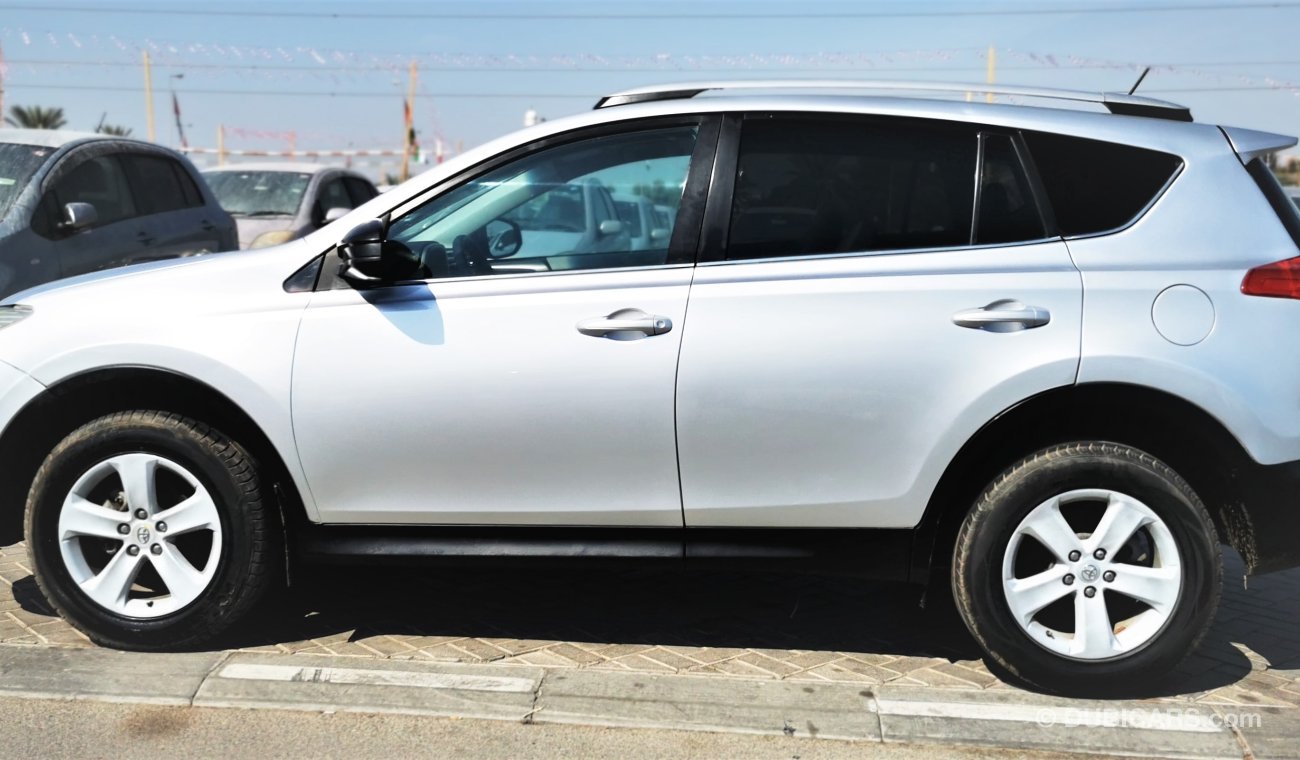 Toyota RAV4 2.5L, 17' Alloy Rims, Power Steering With Media / Telephone Controls, Tilt Steering, LOT-2065