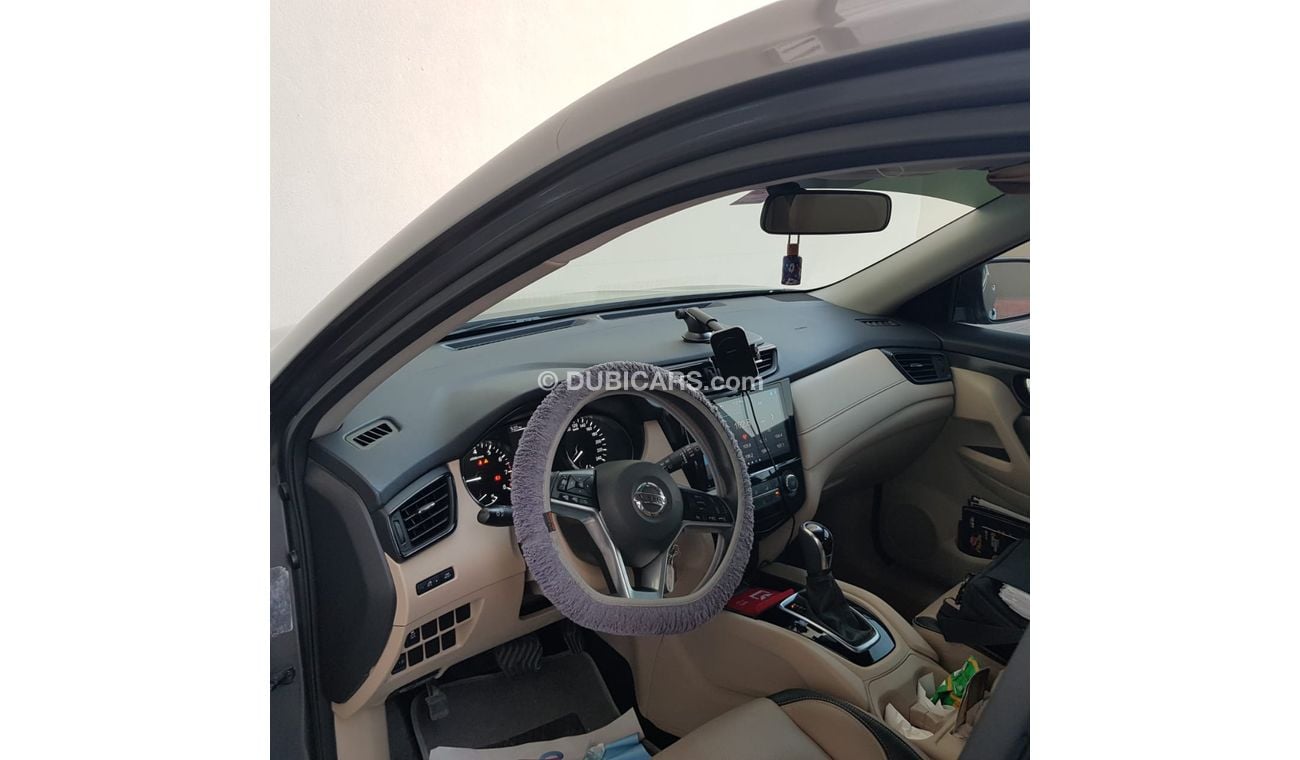 Nissan XTrail Nissan X-Trail S 2.5