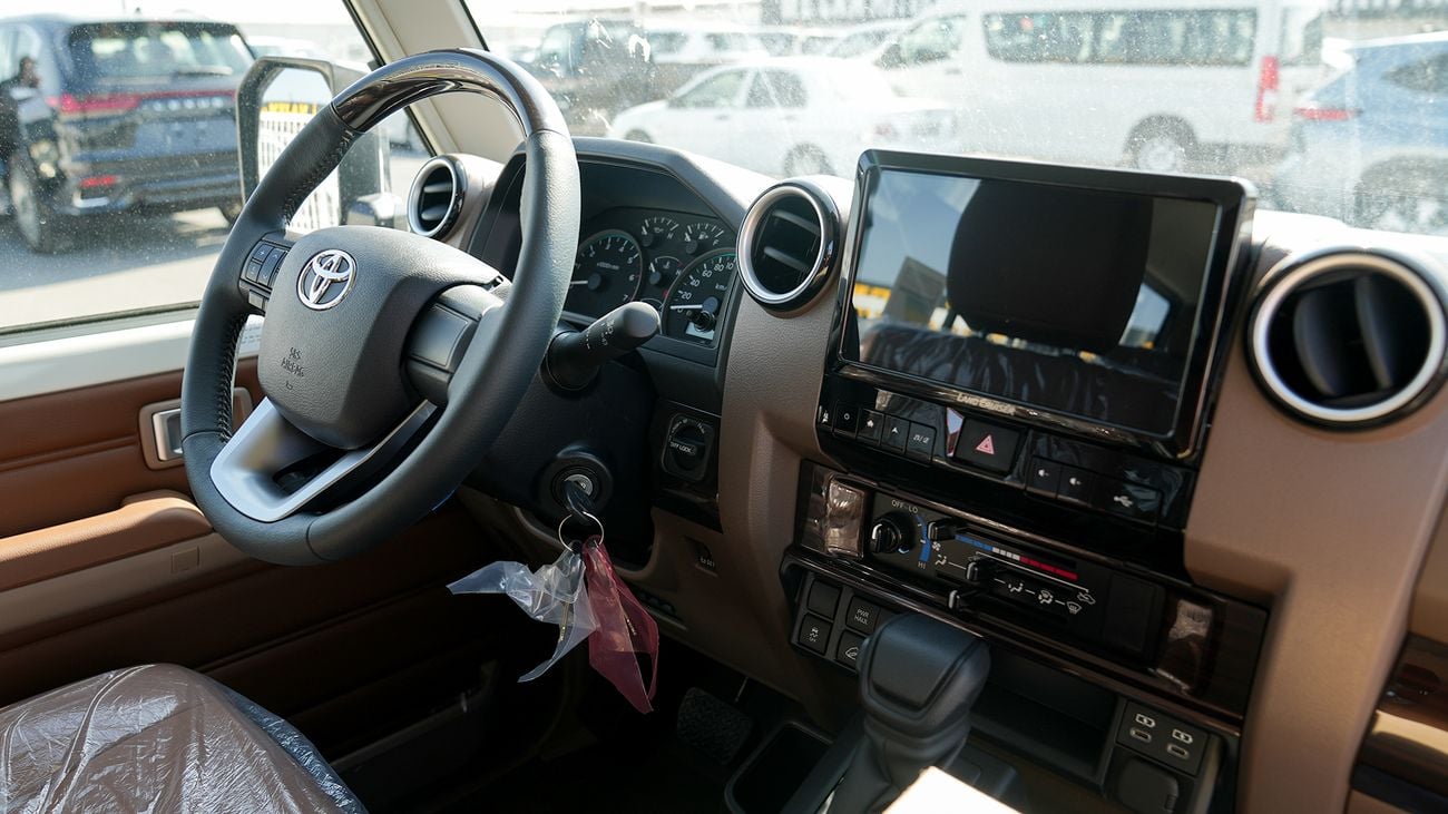 Toyota Land Cruiser LX V6