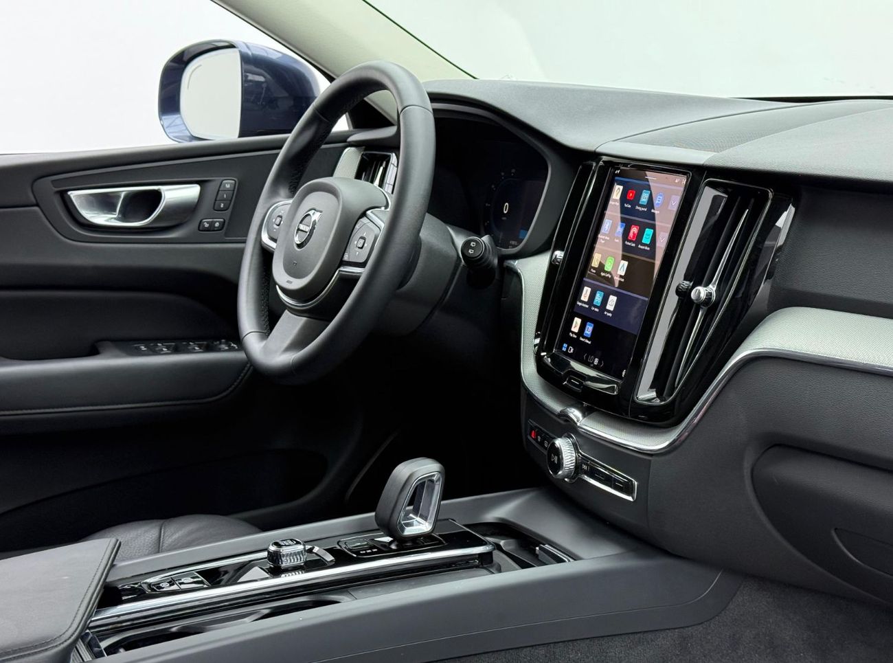 فولفو XC 60 2024 Volvo XC60 B5 Core, 2028 Volvo Warranty, Volvo Full Service History, GCC