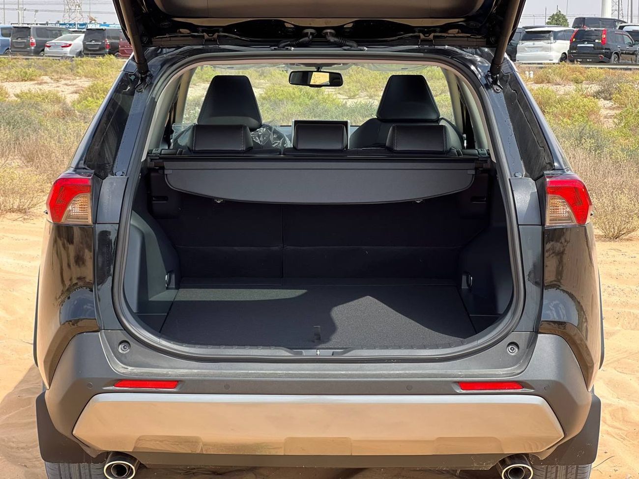 تويوتا راف ٤ 2.5L HEV A/T // 2025 // FULL OPTION WITH PANORAMIC , DVD&BACK CAMERA , COOLING SEATS //SPECIAL OFFER