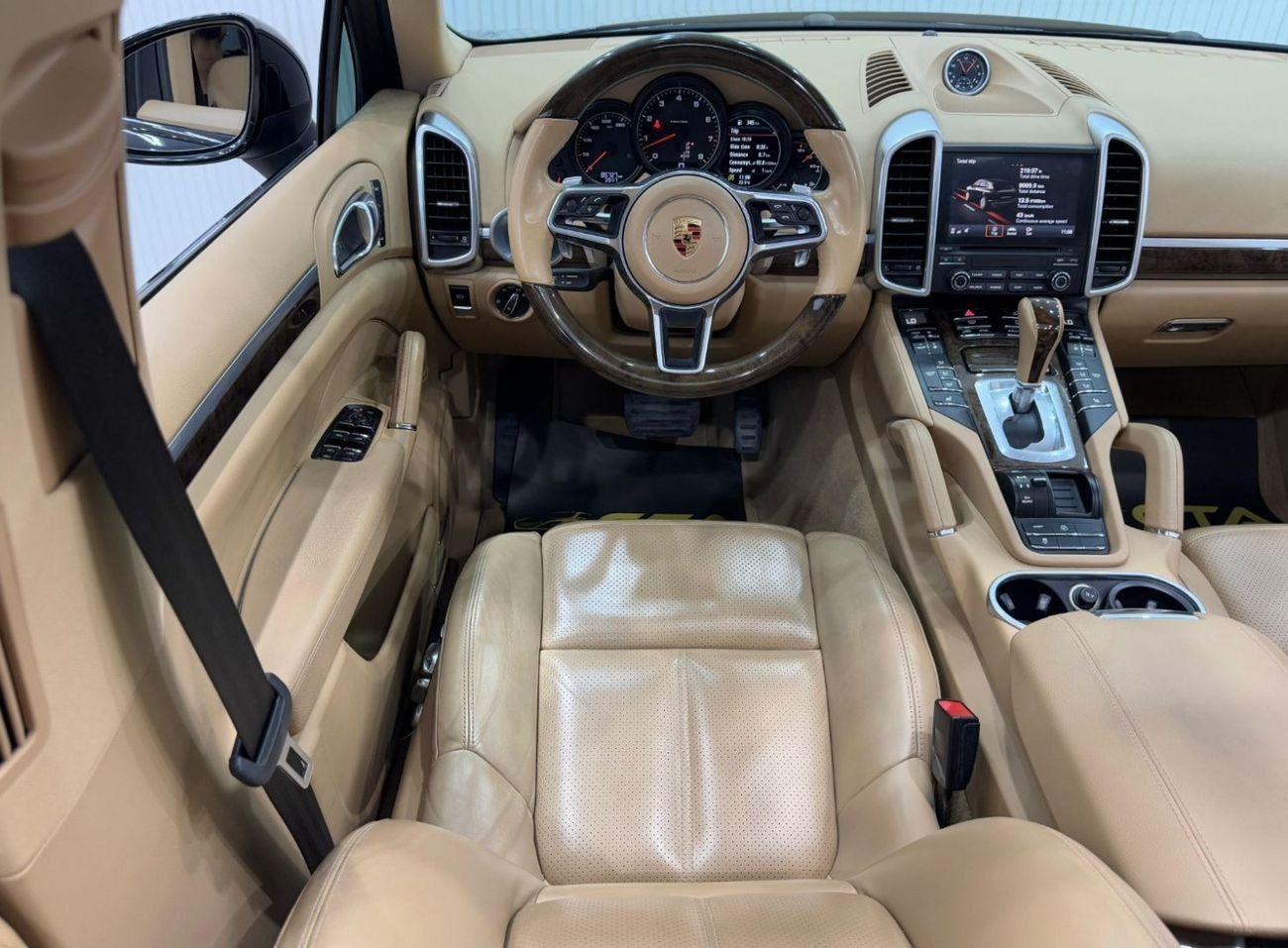 بورش كايان 2017 Porsche Cayenne Platinum Edition, Full Service History, Excellent Condition, GCC