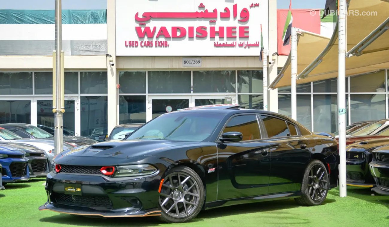 دودج تشارجر Charger SRT SCAT PACK V8 6.4L 2019/ SunRoof/ Less Miles/ Excellent Condition