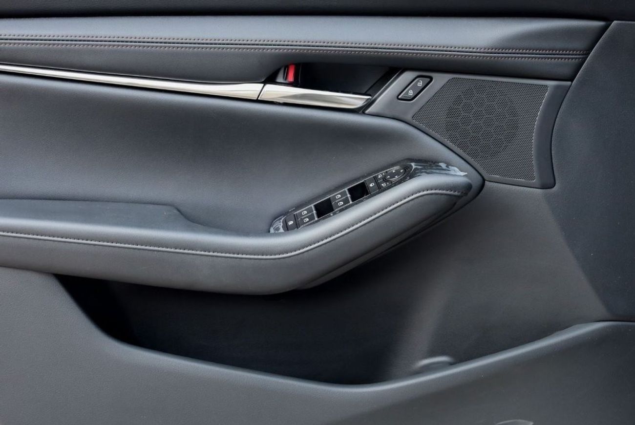 Mazda 3 Mazda 3 2024 GCC under Agency Warranty with Flexible Down-Payment/ Flood Free.