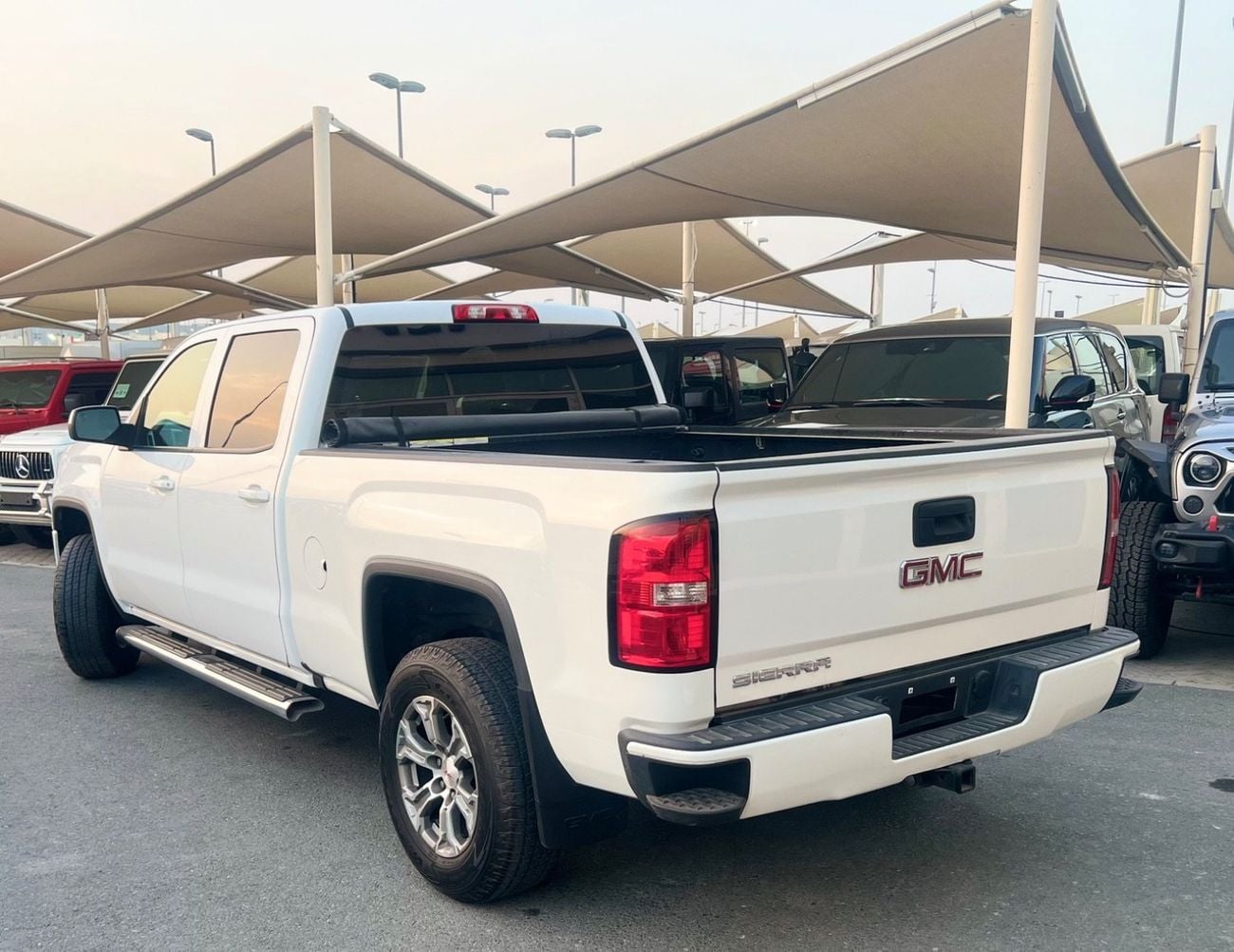 GMC Sierra 5.3L V8 SLT Crew Cab (AWD) American