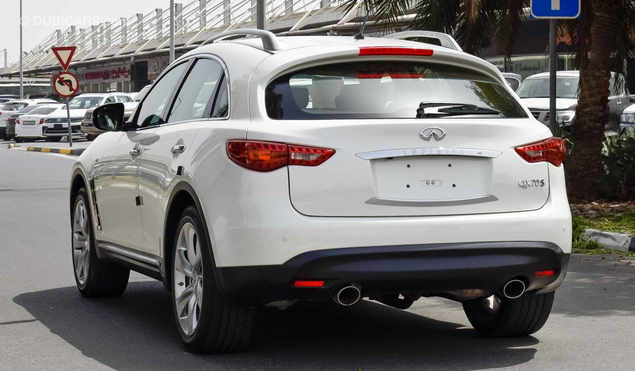 إنفينيتي QX70 S 5.0