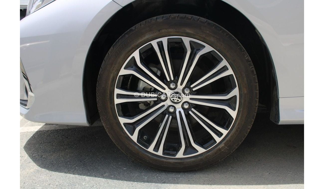 Toyota Corolla GLI 1.8L Hybrid GLi V Auto