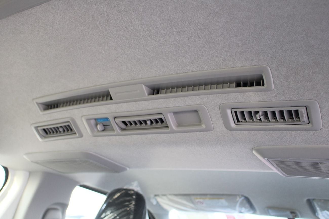 Toyota Hiace DLS - STD ROOF