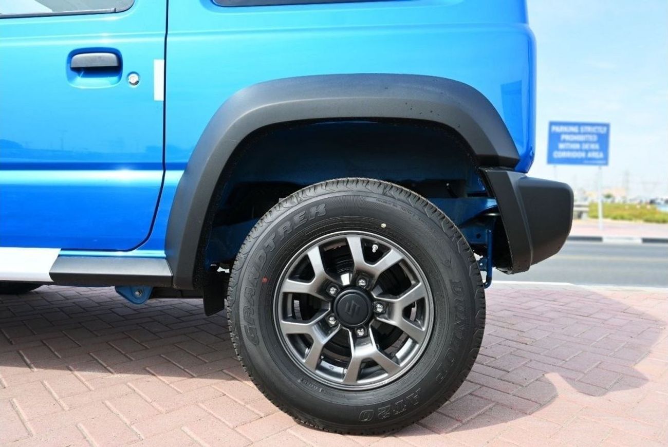 سوزوكي جيمني سوزوكي جيمني موديل 2024 بنزين 1.5 لتر ناقل الحركة يدوي أزرق من الخارج أسود من الداخل