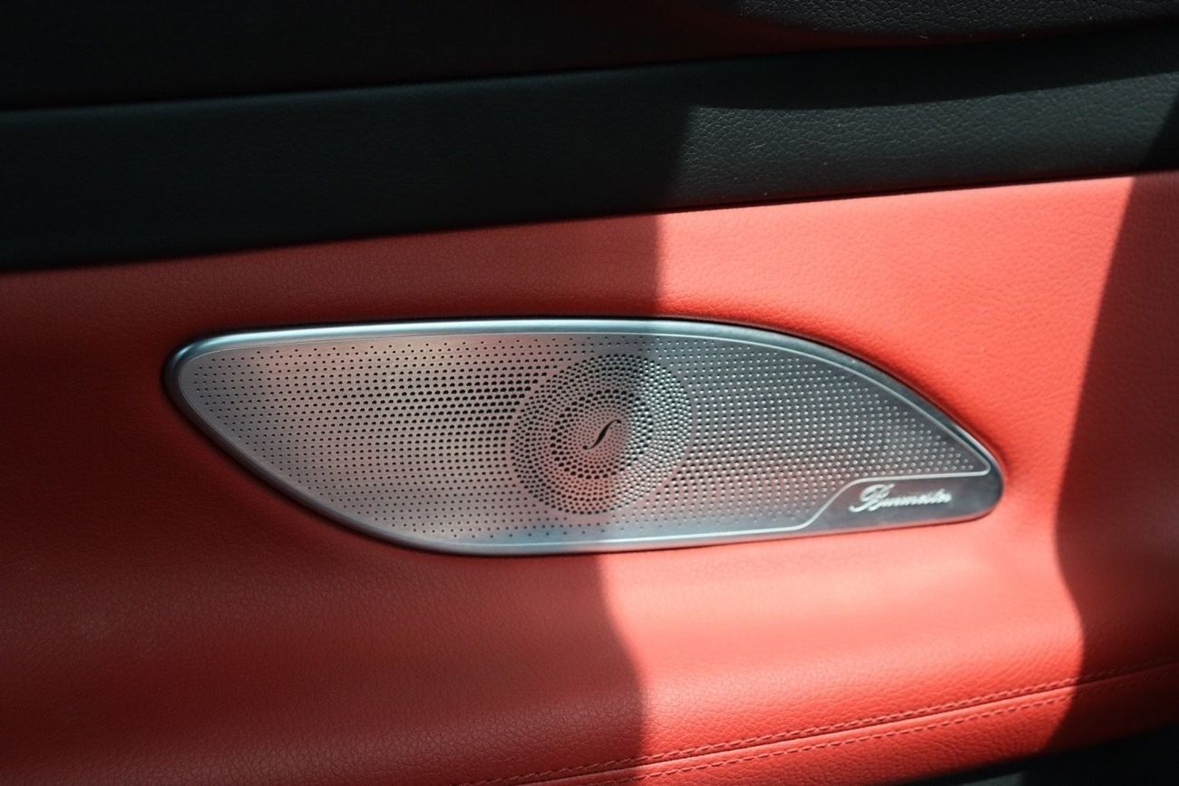 مرسيدس بنز E 200 كوبيه Mercedes-Benz E200 Coupe / 2018 / GCC / Free Accident / First Owner