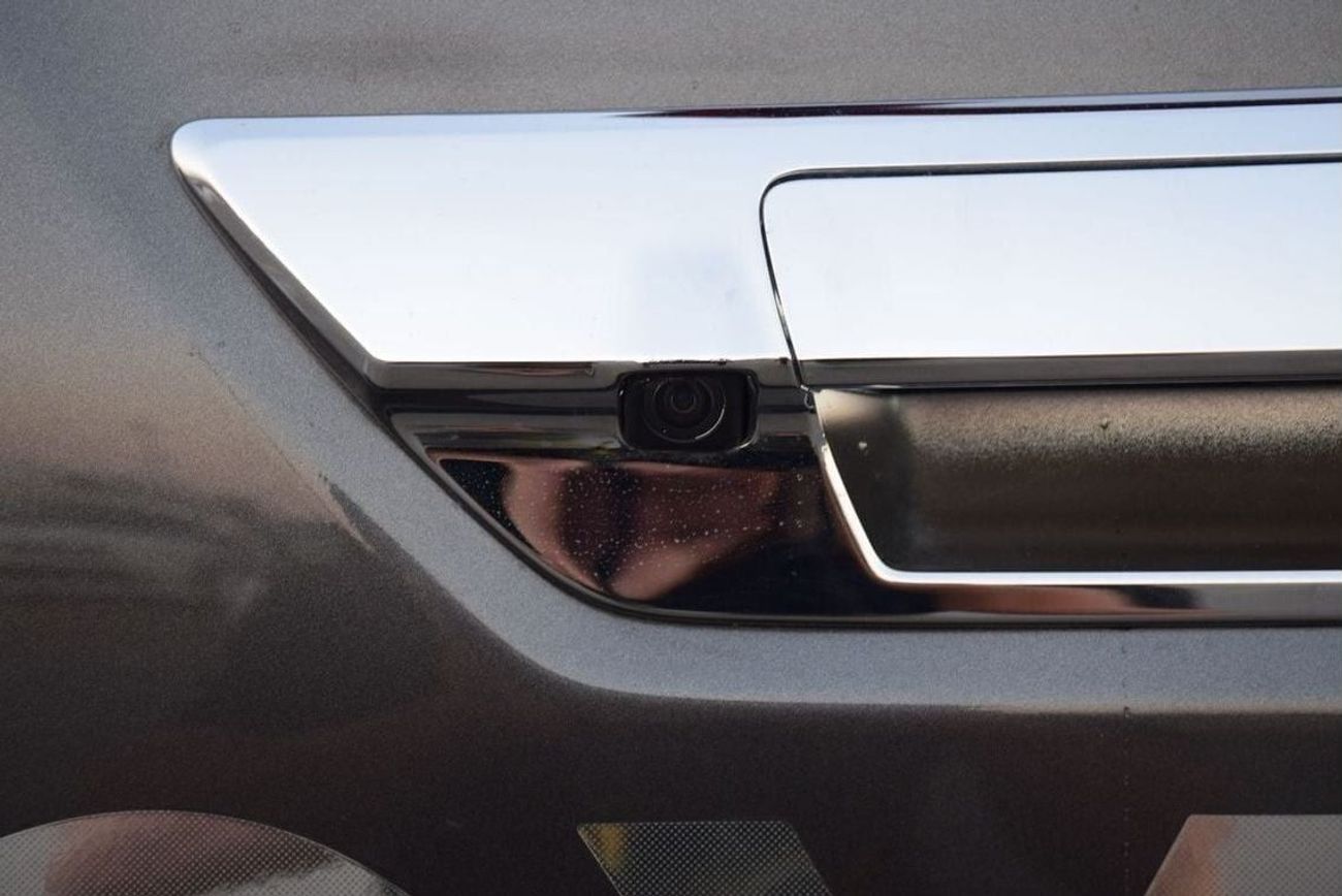 Toyota Hilux 4x4 Diesel 2.8L AWD A/T (Right hand Drive)