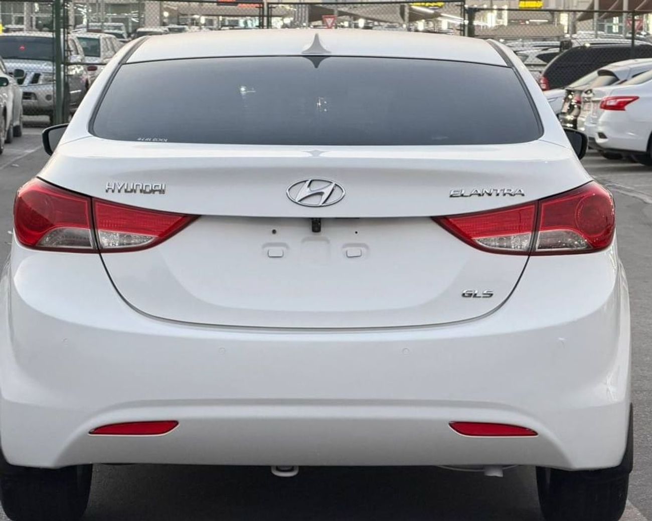 هيونداي إلانترا السيارة بحالة ممتازة جدا