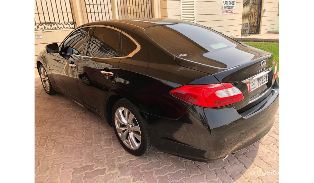 إنفينيتي Q70 Infinity  Super clean for sale