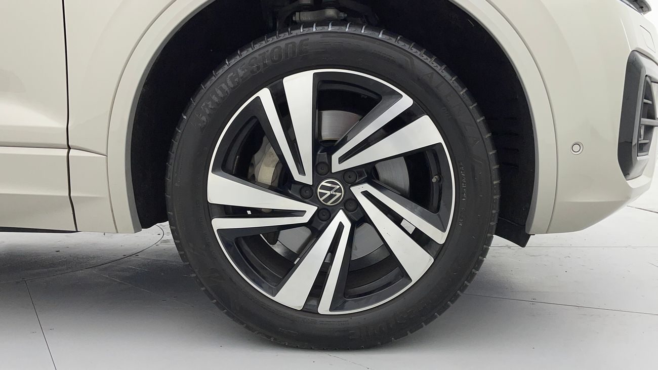 Volkswagen Touareg R LINE 3 | Zero Down Payment | Free Home Test Drive