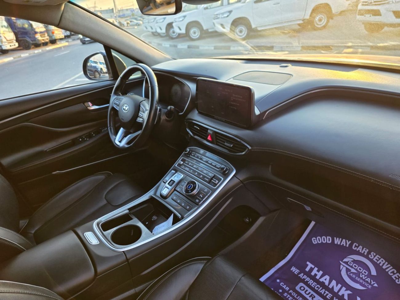 Hyundai Santa Fe limited 1.6T hybrid engine Panoramic roof and 360 camera