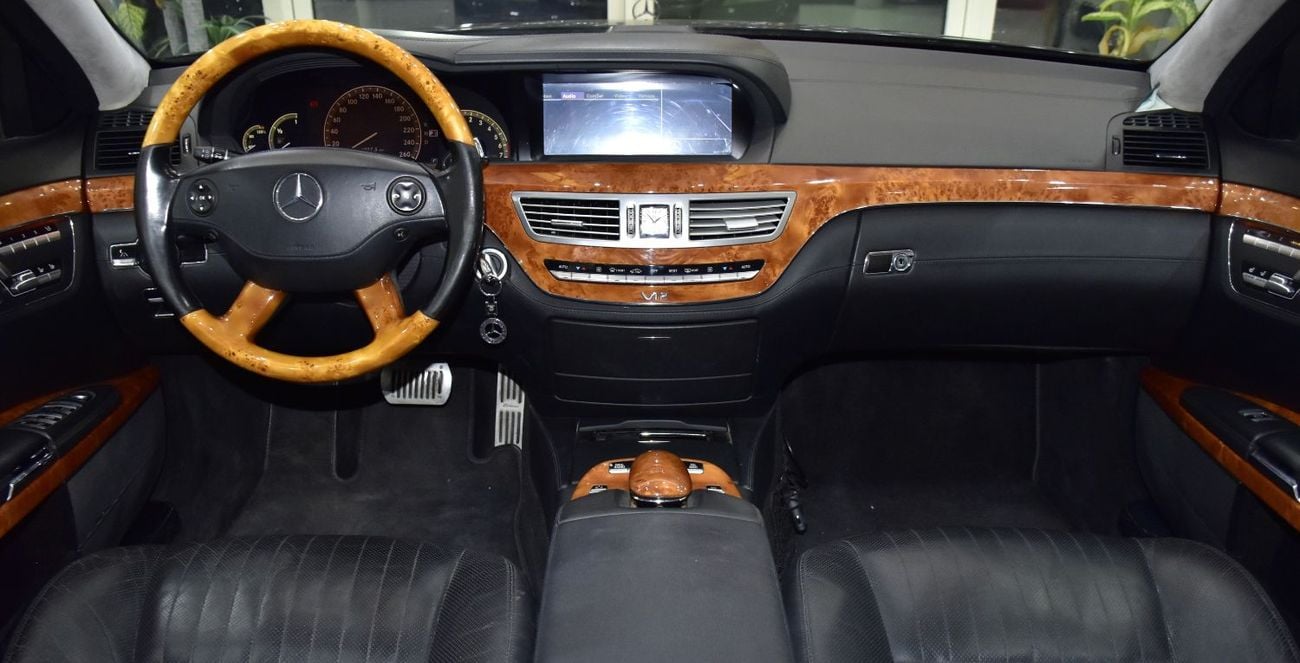Mercedes Benz S600 EXCELLENT DEAL for our Mercedes Benz S600 AMG V12 ( 2008 Model ) in Black Color Japanese Specs
