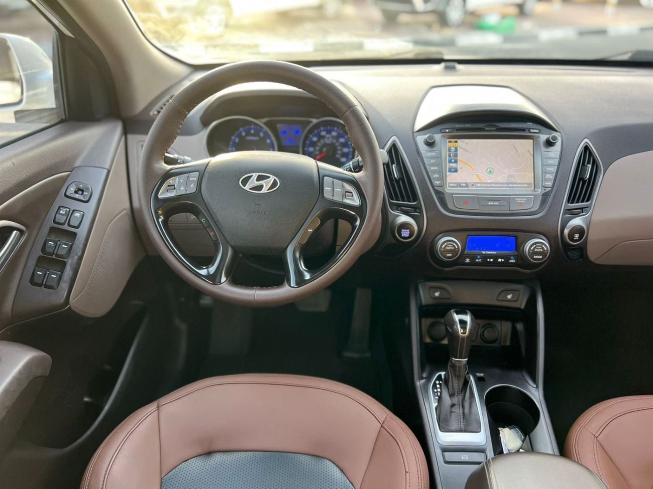 هيونداي توسون  2014 Hyundai Tucson 2.4L V4 - Rear Camera - panoramic sunroof - Leather Seats