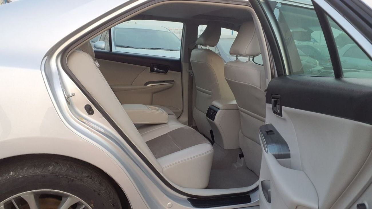 تويوتا كامري Fresh Import Full Option XLE