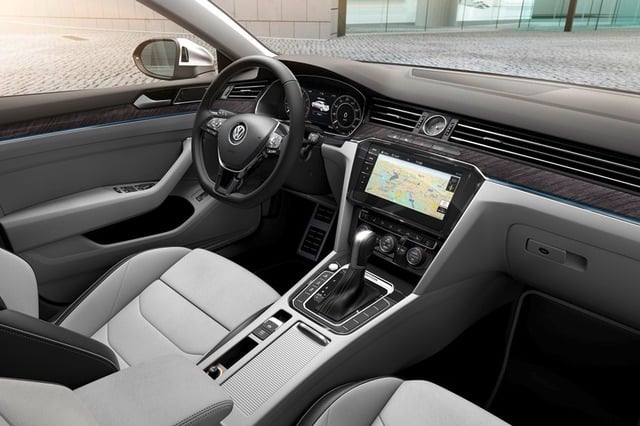 Volkswagen Arteon interior - Cockpit