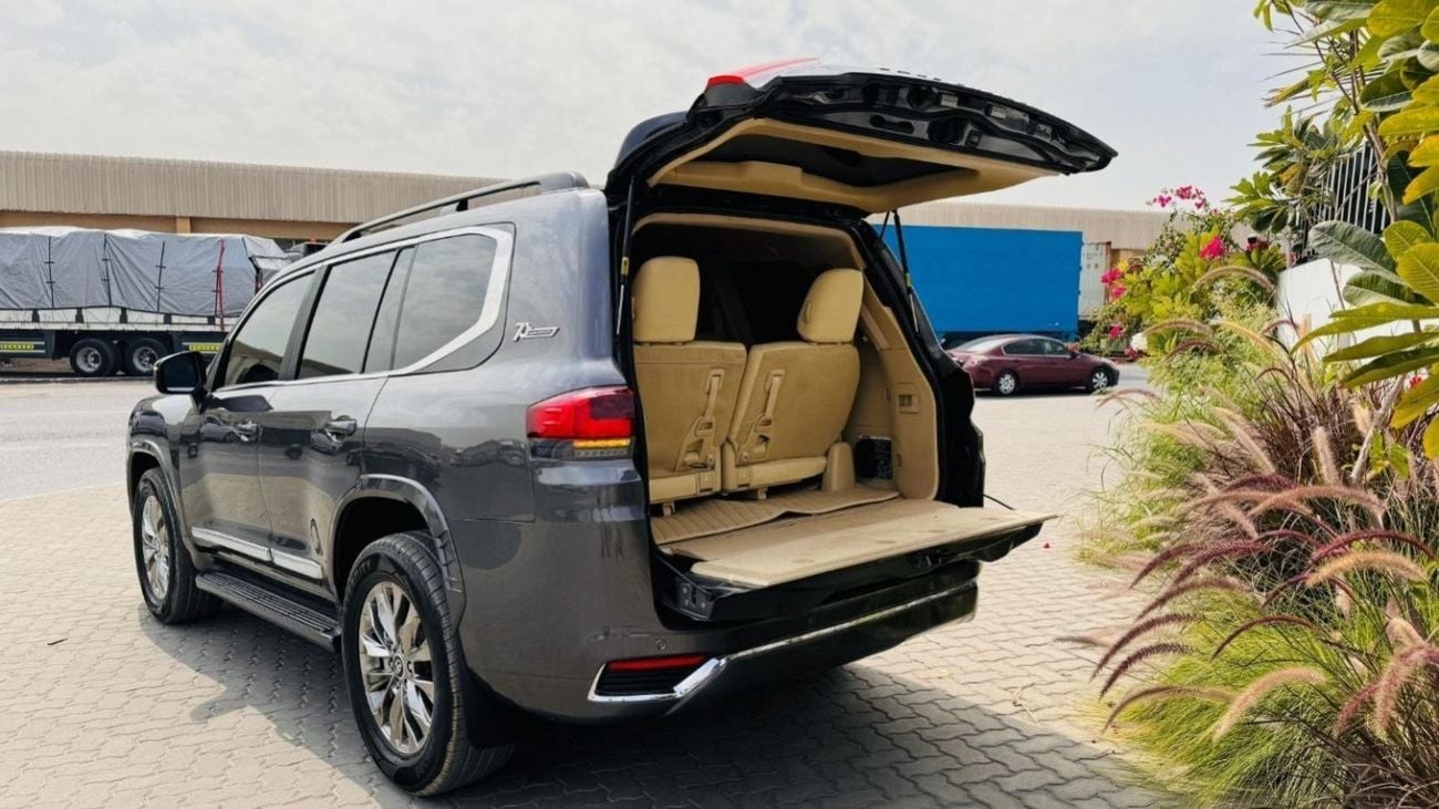Toyota Land Cruiser SAHARA V8 DIESEL ENGINE | MODIFIED TO LC300 | ELECTRIC HEATED AND MEMORY SEAT | RHD | 2016