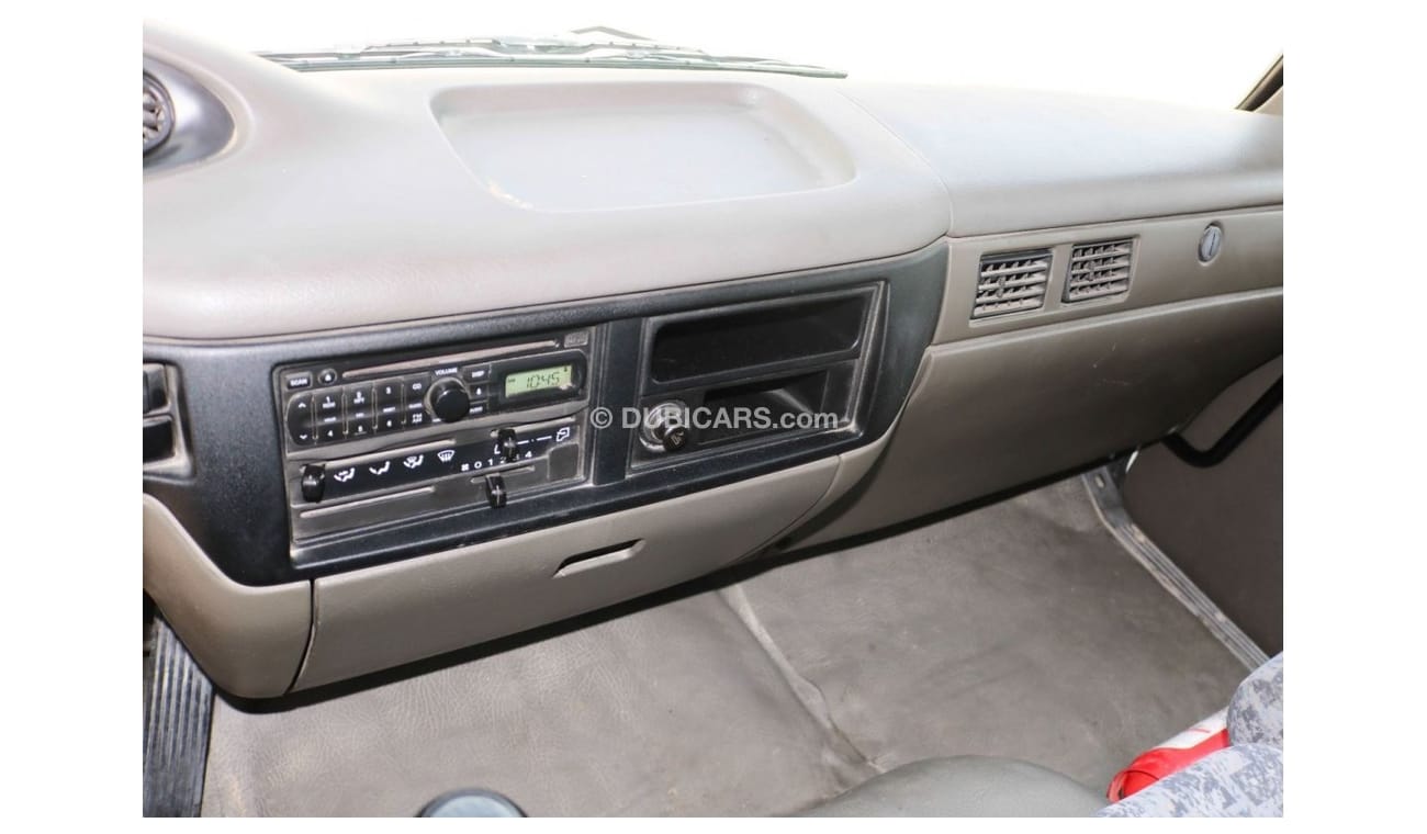 Nissan United Diesel 2016 - UD MK 210 - 7 TON - GCC SPECS  - EXCELLENT CONDITION VAT EXCLUDED