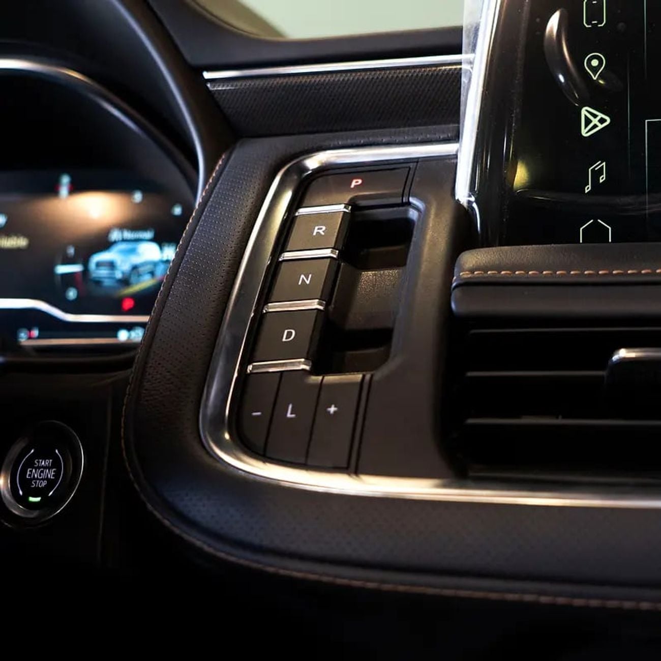 GMC Yukon AT4 4,407 P.M • 0% Downpayment • AT4 • Agency Warranty