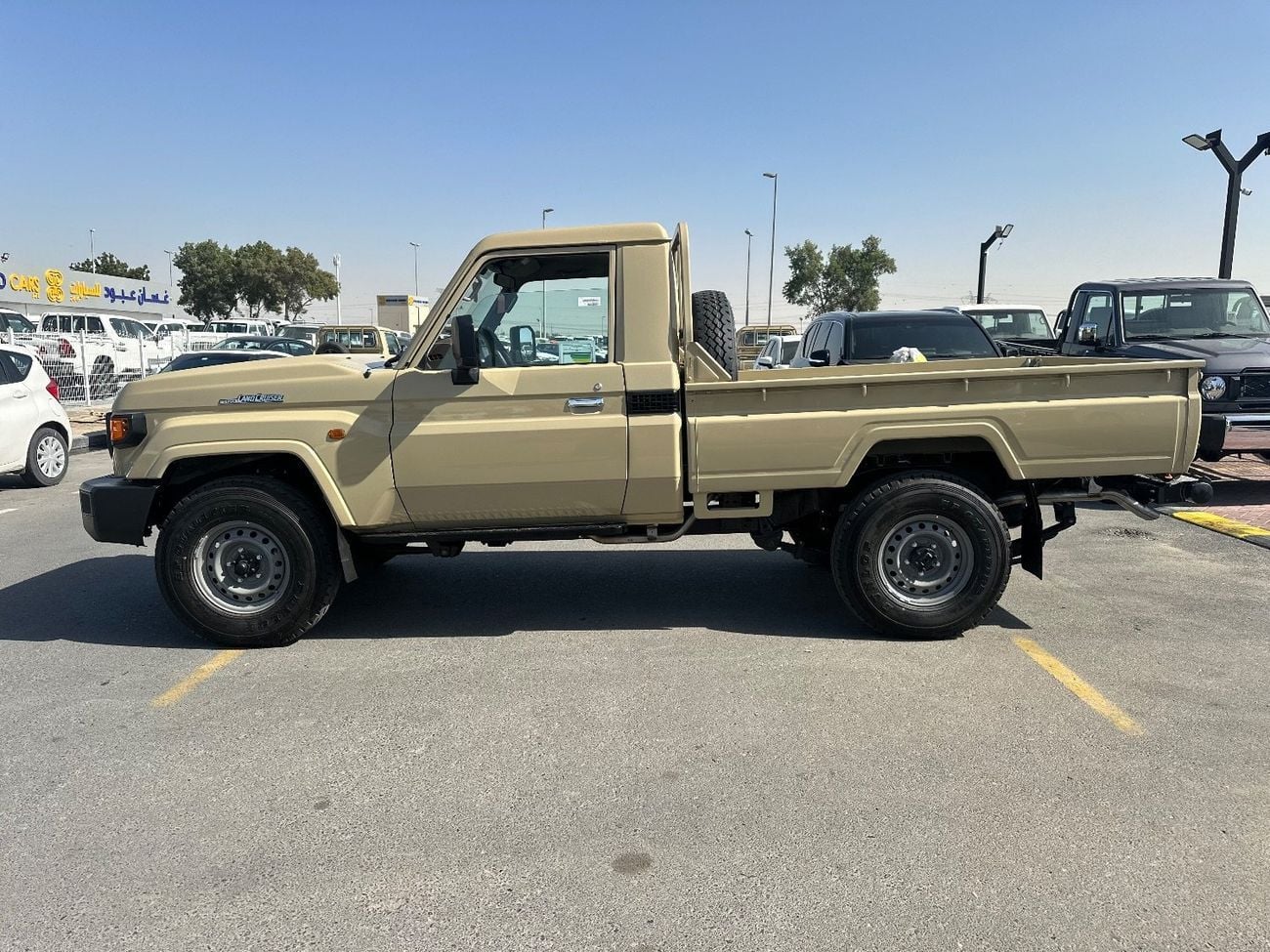 تويوتا لاند كروزر بيك آب Std 4.0L Single Cab Utility 4WD