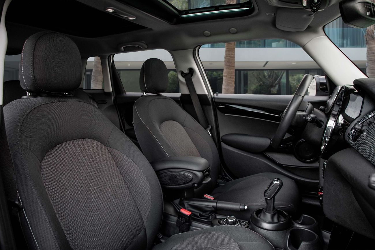 ميني كوبر | 1,567 P.M  | 0% Downpayment | Immaculate Condition!