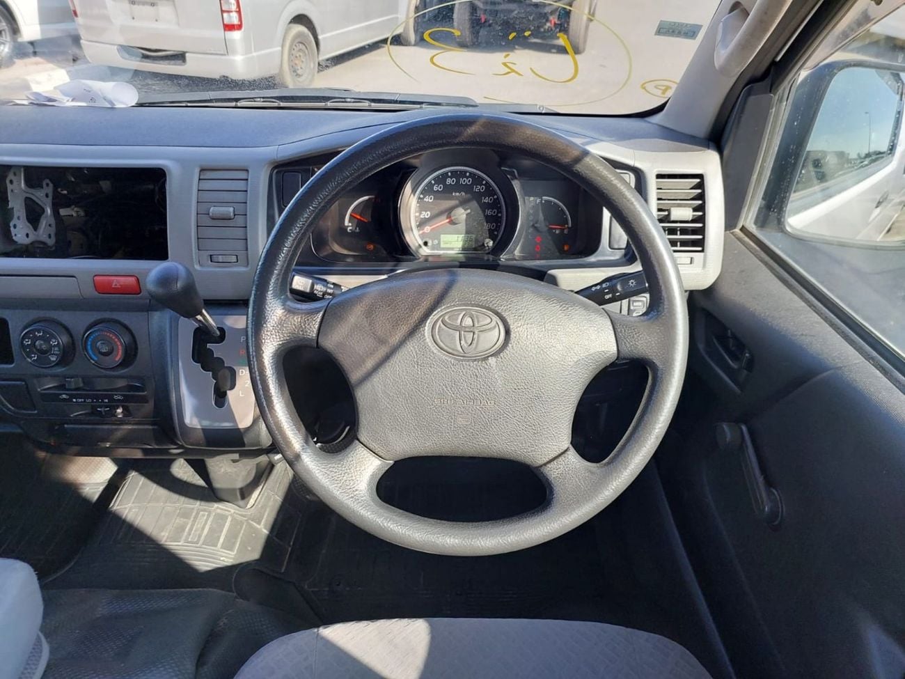 Toyota Hiace (RAMADAN OFFER) TOYOTA HIACE VAN RHD 2006 MODEL 2.5 L DIESEL AUTOMATIC(PM03353)