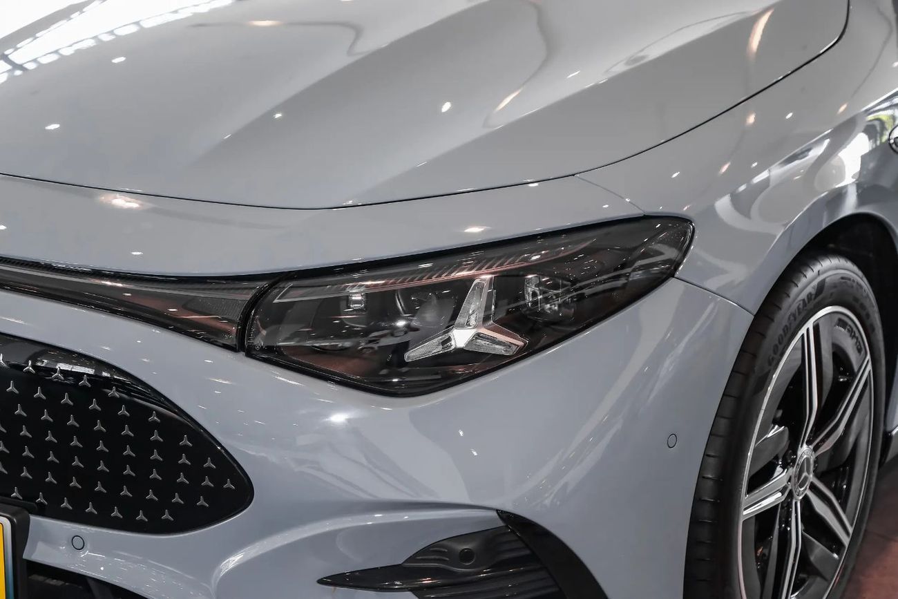 مرسيدس بنز سي إل إيه إي في 300 إل Extended Range Intelligent Driving Edition