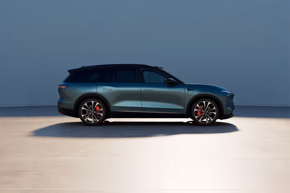 Nio EL8 exterior - Side Profile