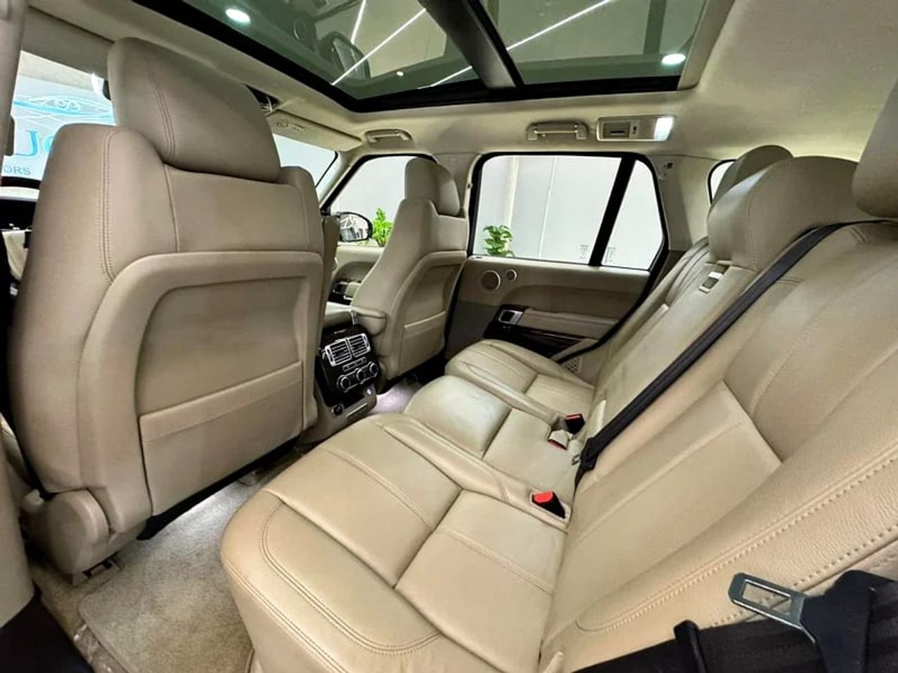 لاند روفر رينج روفر Supercharged 5.0L AUTOBIOGRAPHY GOLDEN RR VOGUE || GCC || SUPERCHARGED || TOP OPTIONS || FREE ACCOUN