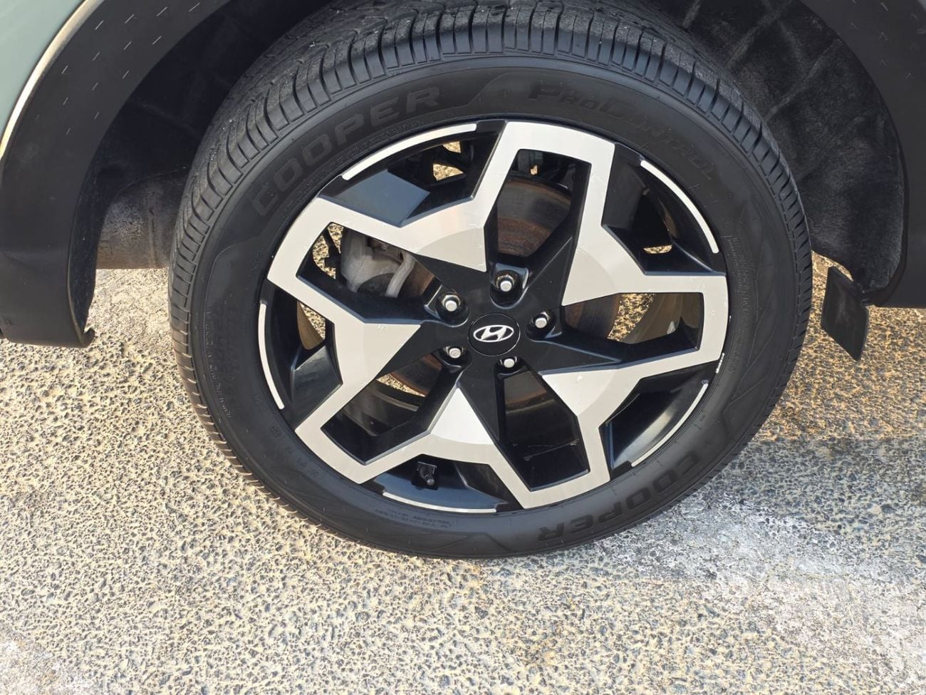 Hyundai Santa Cruz LIMITED (NON GCC)
