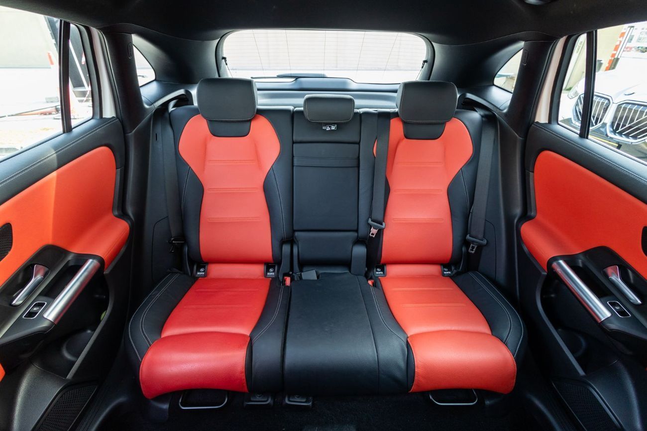 Mercedes-Benz GLA 200 Premium 1.4L