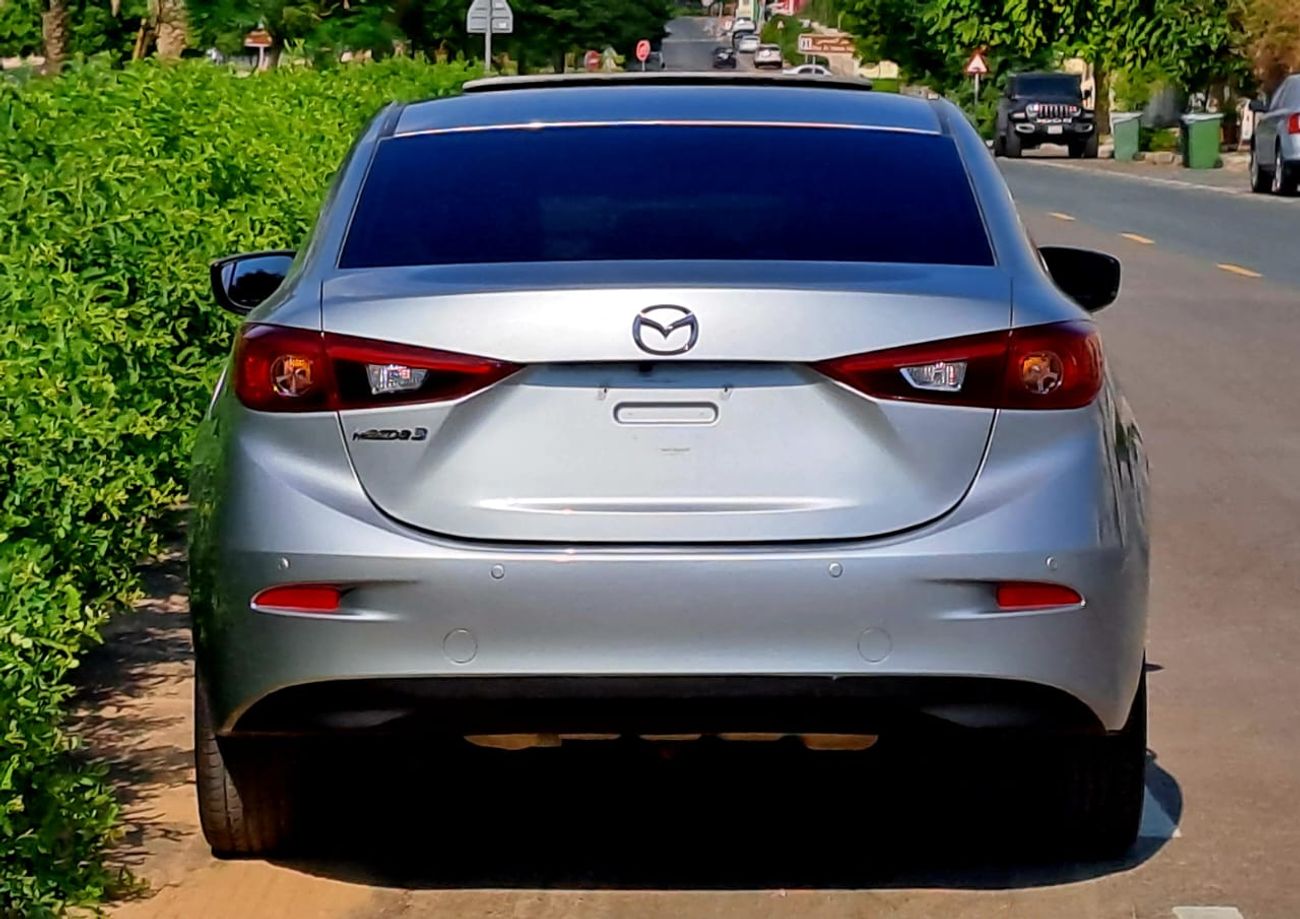 Mazda 3 Comfort Plus 1.6L 530-Monthly l GCC l Sunroof, Cruise, Camera l Accident Free