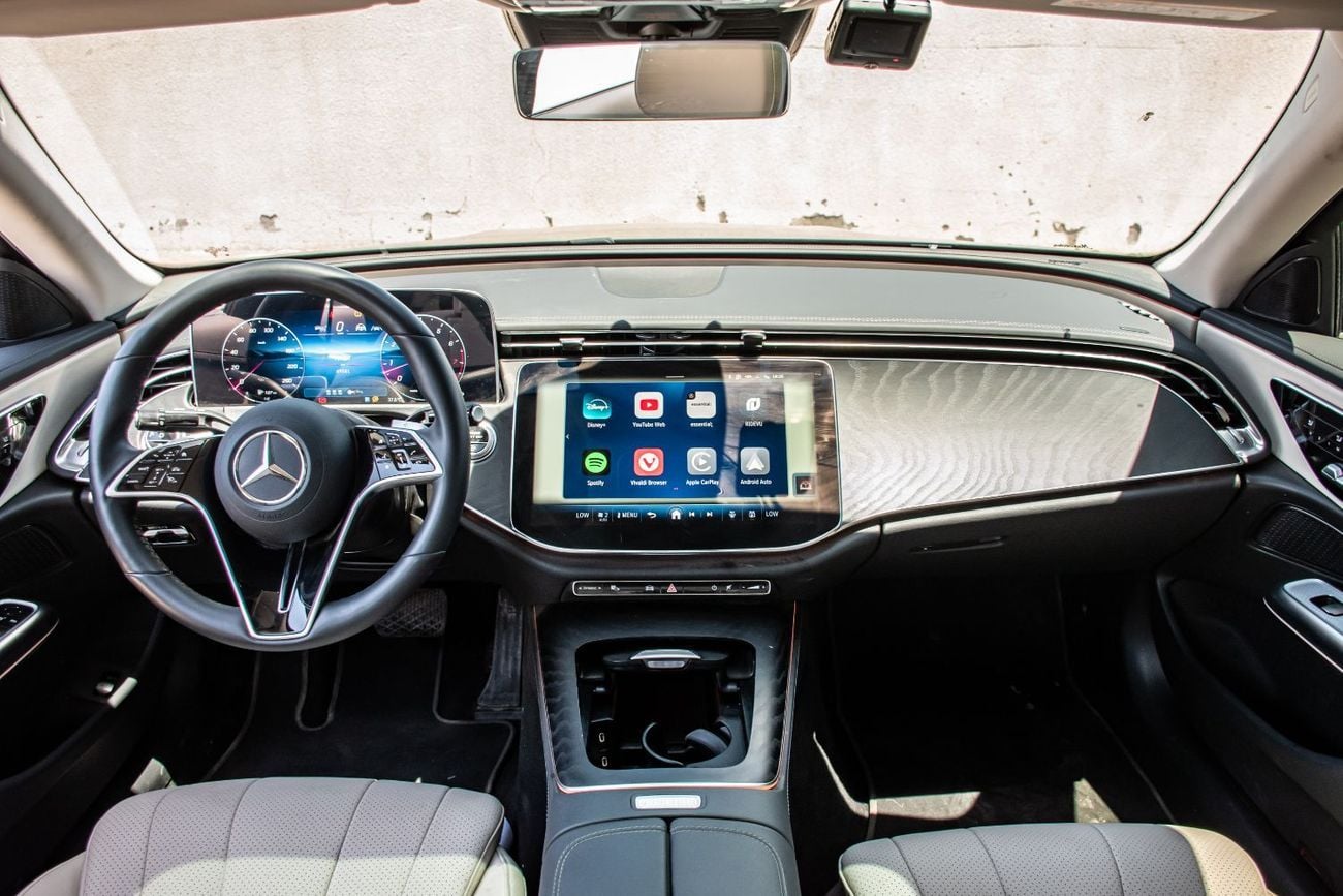 Mercedes Benz E200 STD