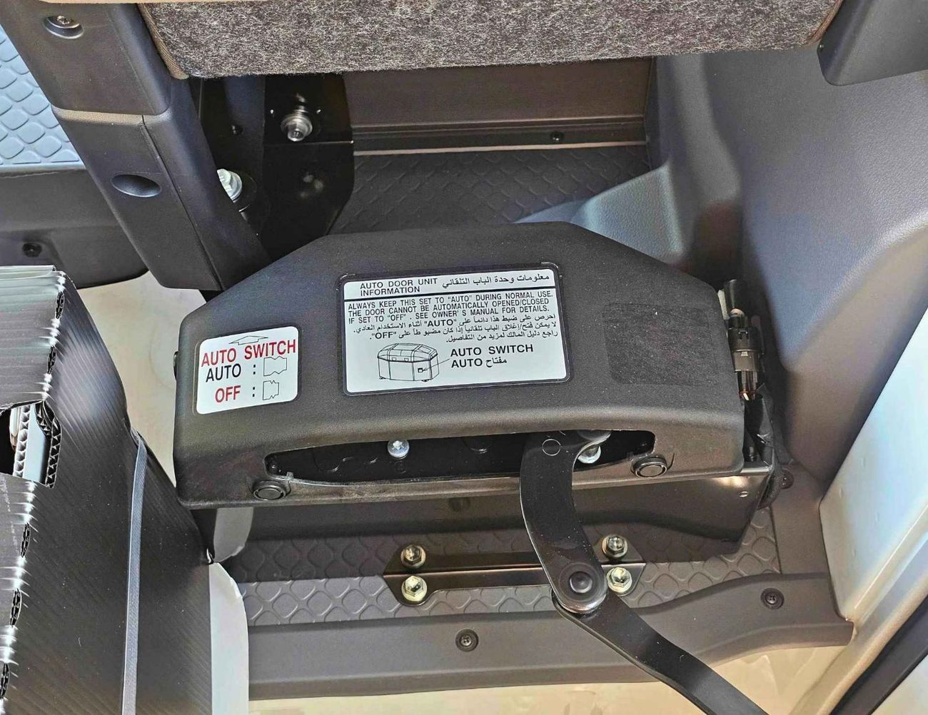 Toyota Coaster 23 SEATER/ AUTO DOOR/ HLF LUGGAGE RACK PW DIESEL AT 2.8L V4 /CODE#COD28B