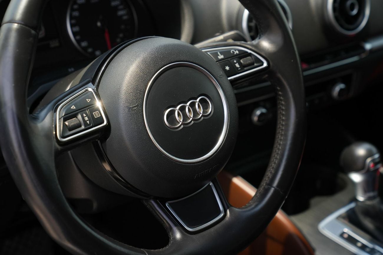 أودي A3 AMBITION 30 TFSI !!GCC SPECS!! WELL MAINTAINED