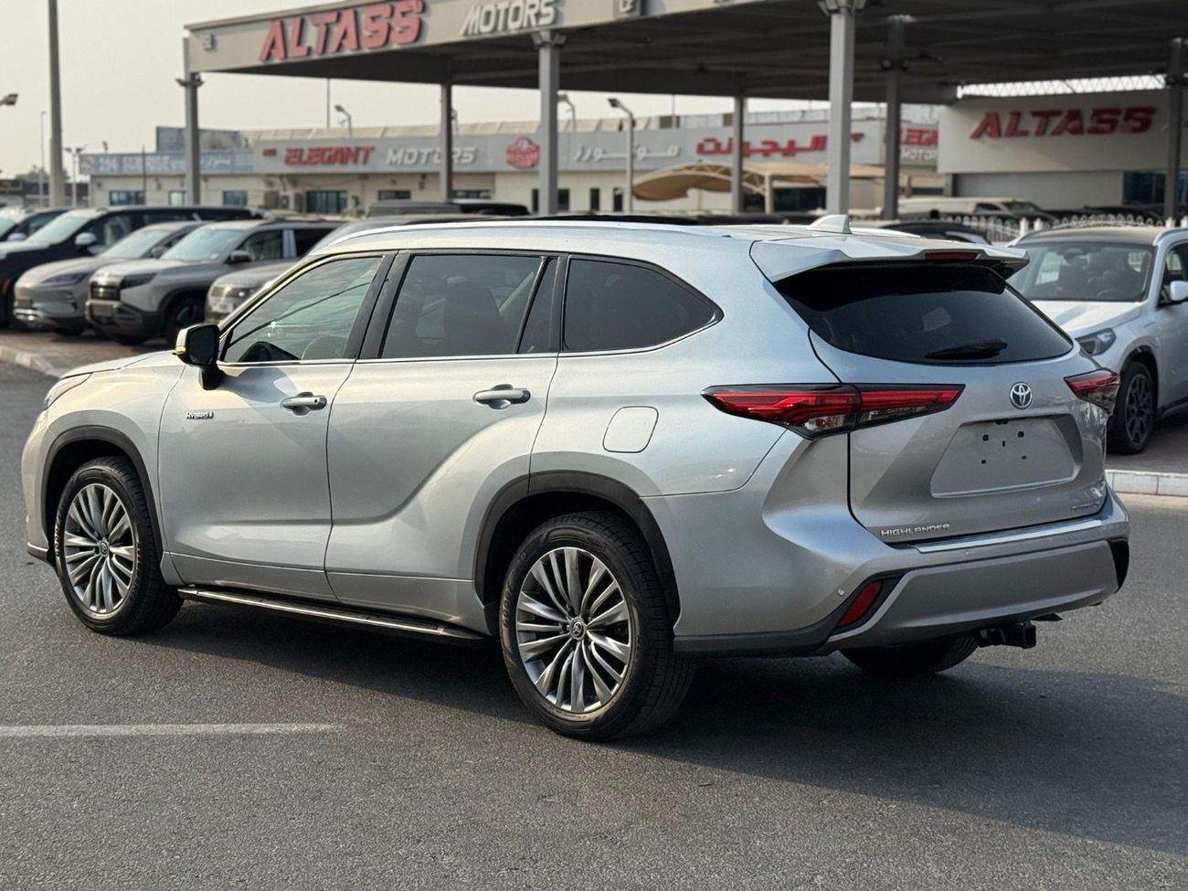 Toyota Highlander Platinum Full Option | panoramic | 360 Camera | leather | hybrid 2.5