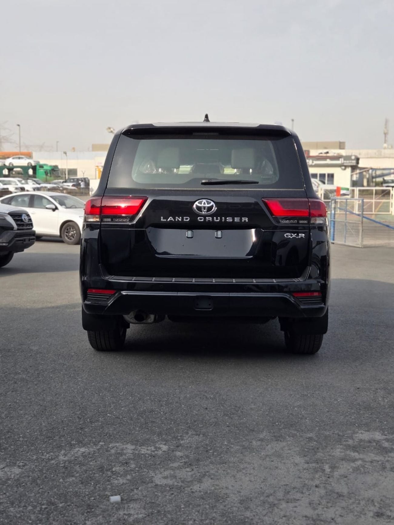 Toyota Land Cruiser GXR PETROL A/T 7 SEATER