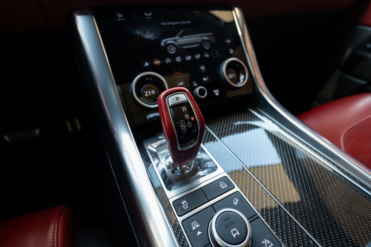 Land Rover Range Rover Sport SVR 5.0L (550 HP)