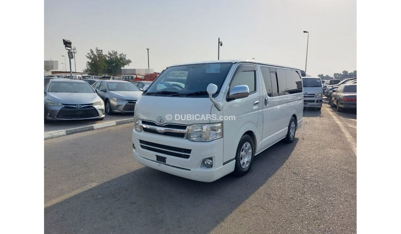 تويوتا هاياس TOYOTA HIACE VAN RIGHT HAND DRIVE(PM30696)