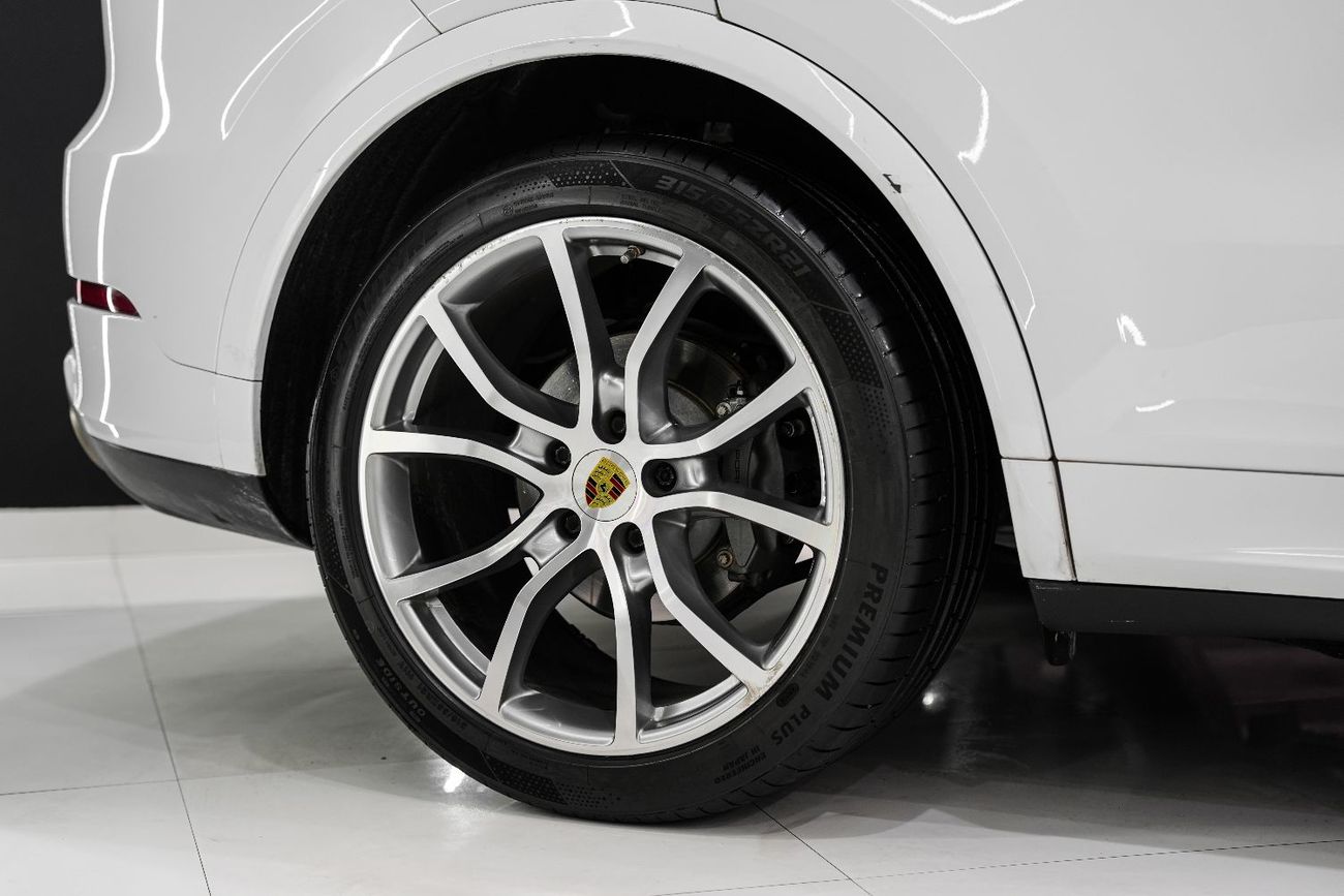 Porsche Cayenne S 2.9L (440 HP) Chrono Package, Panoramic Roof, Bose Sound System, GCC Spec!!