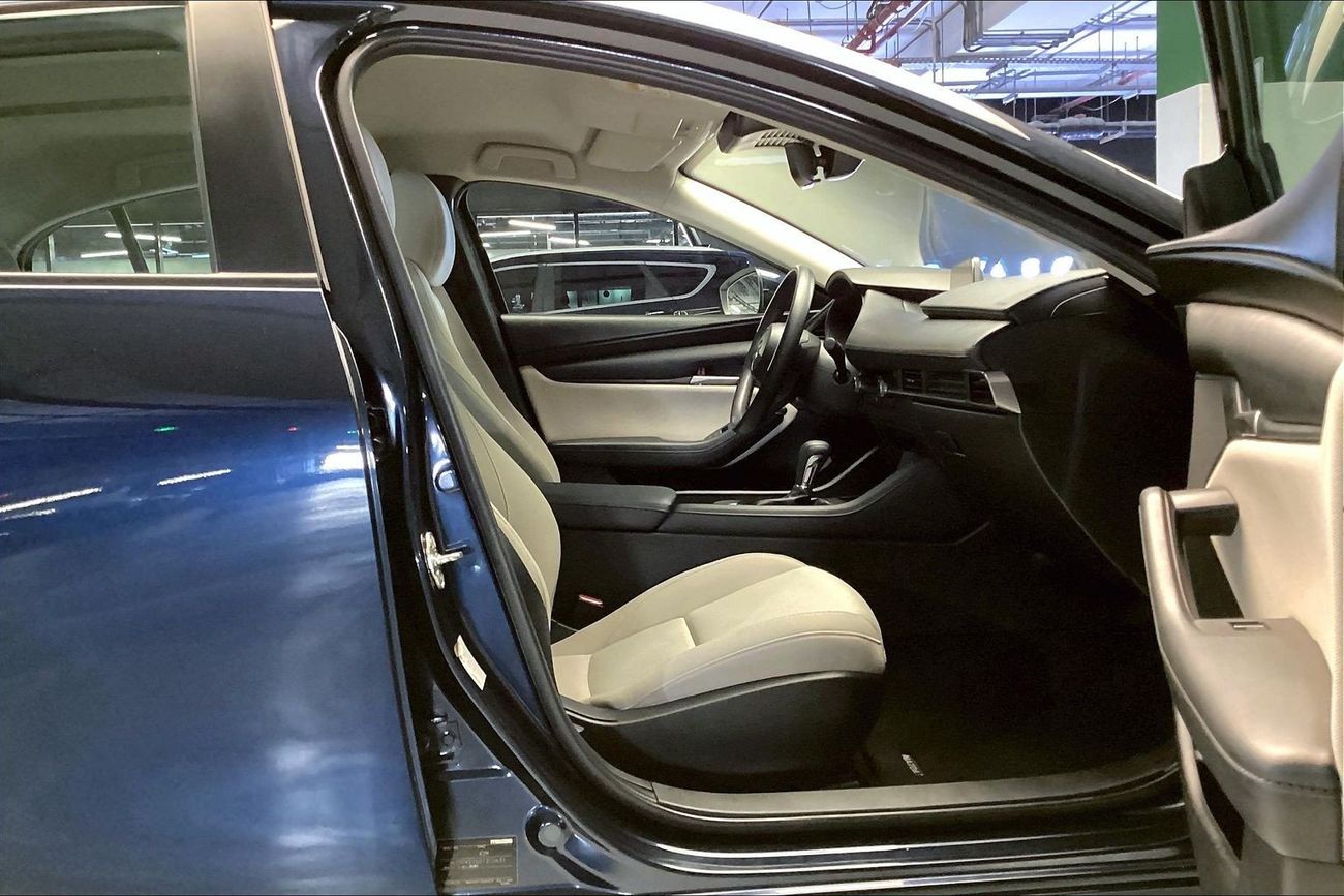 مازدا 3 Select | National Day Celebration | شامل الضمان | 0 ﺪﻔﻋﺓ ﺃﻮﻟﻯ